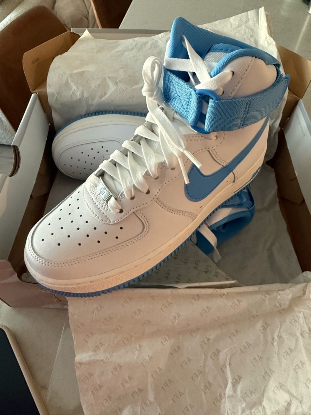 Air Force 1 Nike High-Top Sneakers White & University Blue - Picture 3 of 4